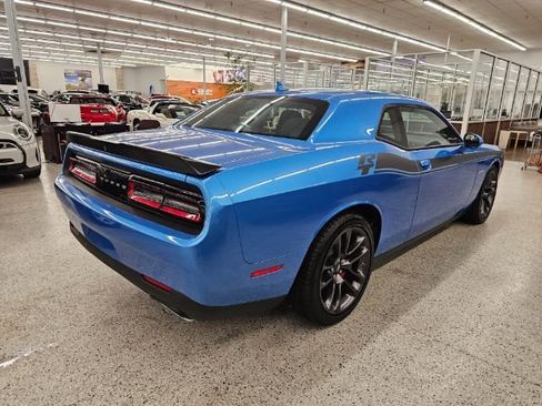 Used 2023 Dodge Challenger R/T w/ Performance Handling Group image 4
