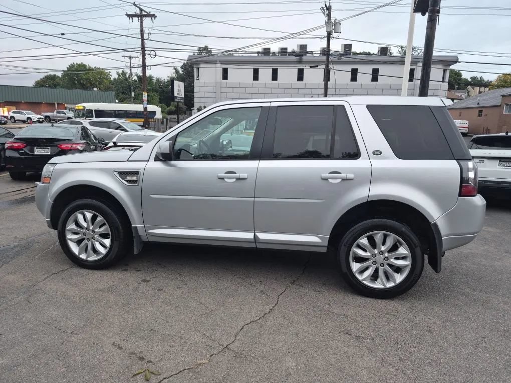 Used 2014 Land Rover LR2 HSE AWD/4WD image 7