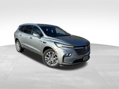 Used 2023 Buick Enclave Essence w/ Experience Buick Package image 2