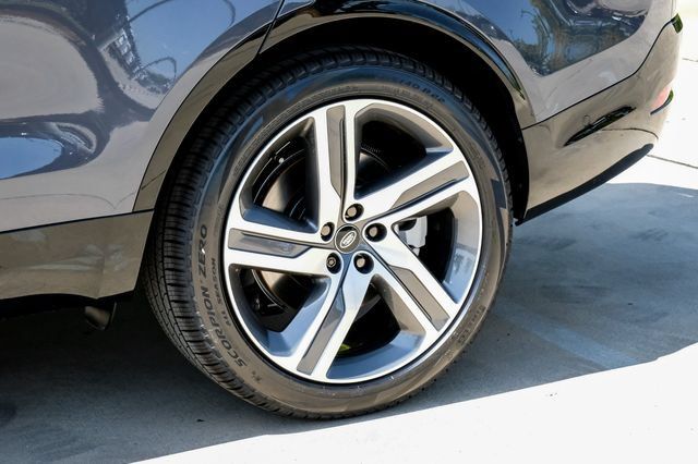 New 2026 Land Rover Discovery Limited Edition AWD/4WD image 69