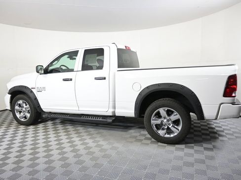 Used 2019 RAM 1500 Express w/ Express Value Package AWD/4WD image 3