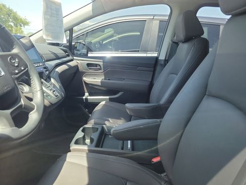 Certified 2023 Honda Odyssey EX-L image 7