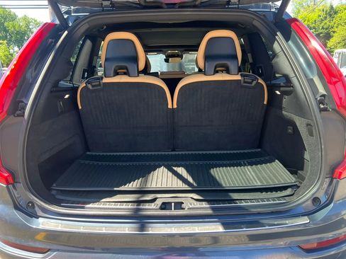 Used 2018 Volvo XC90 T6 Momentum w/ Convenience Package AWD/4WD image 10