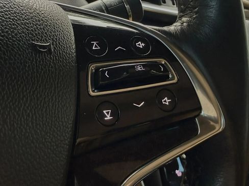 Used 2013 Cadillac XTS Premium FWD image 29