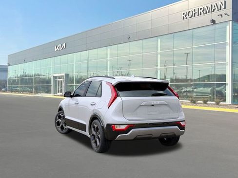 New 2025 Kia Niro EX Touring image 4