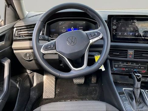 Used 2025 Volkswagen Jetta S image 8