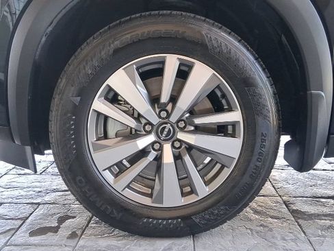 Used 2025 Nissan Pathfinder SL FWD image 24