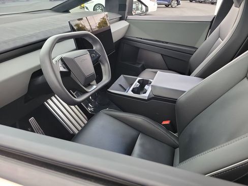 Used 2024 Tesla Cybertruck Cyberbeast AWD/4WD image 3