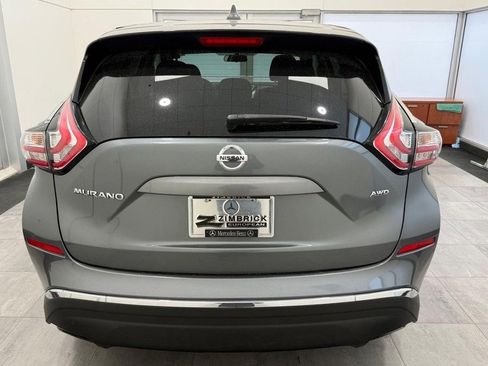 Used 2017 Nissan Murano S image 3