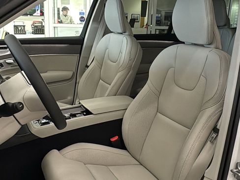 New 2026 Volvo XC90 T8 Ultra w/ Protection Package Premier AWD/4WD image 23