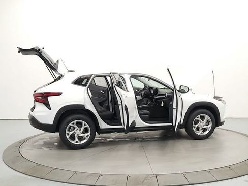 New 2026 Chevrolet Trax LS FWD image 15