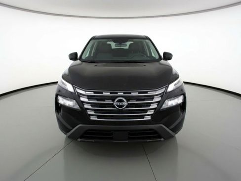 Used 2025 Nissan Rogue SV FWD image 2