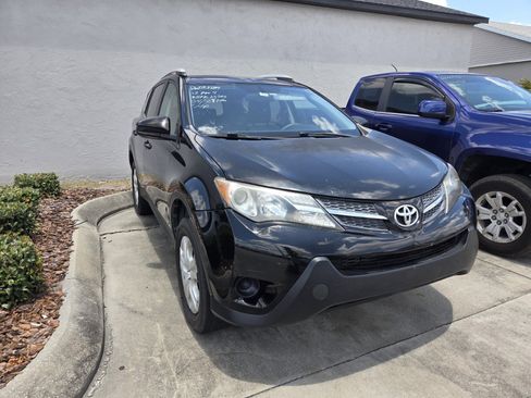 Used 2013 Toyota RAV4 LE AWD/4WD image 3