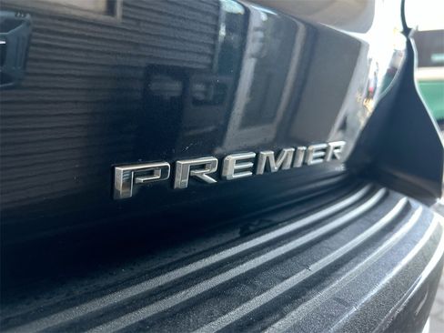 Used 2024 Chevrolet Suburban Premier image 52
