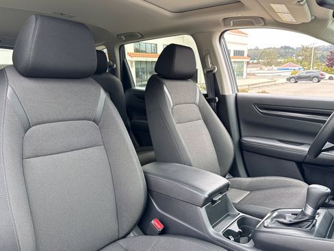 Certified 2025 Honda CR-V EX image 31