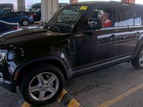 Used 2020 Land Rover Defender 110 HSE image 1