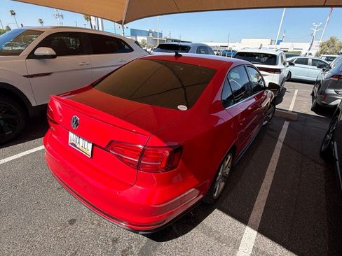 Used 2017 Volkswagen Jetta GLI FWD image 13