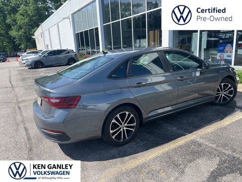 Used 2023 Volkswagen Jetta Sport FWD image 2