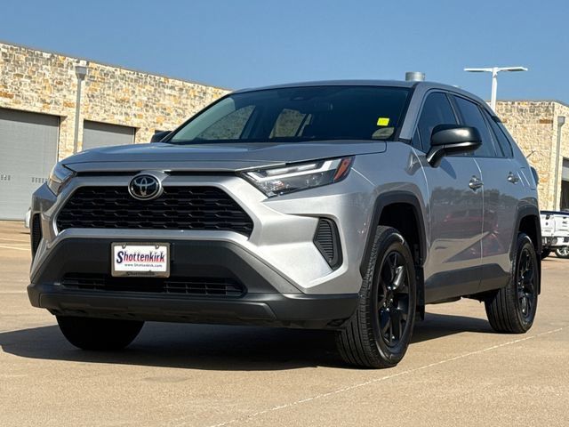 Used 2024 Toyota RAV4 LE FWD image 3