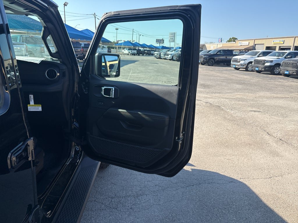 New 2025 Jeep Gladiator Sport AWD/4WD image 14