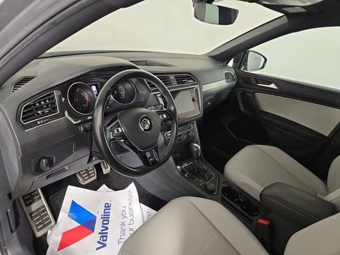 Used 2021 Volkswagen Tiguan SE R-Line AWD/4WD image 15
