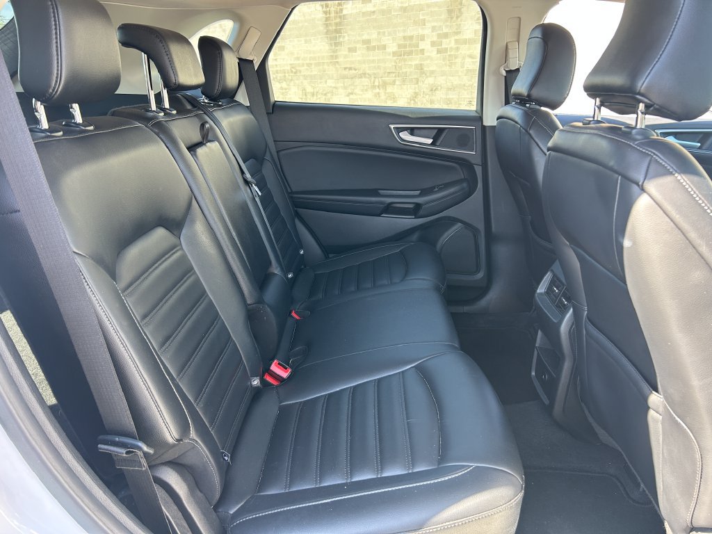 Used 2024 Ford Edge SEL AWD/4WD image 30