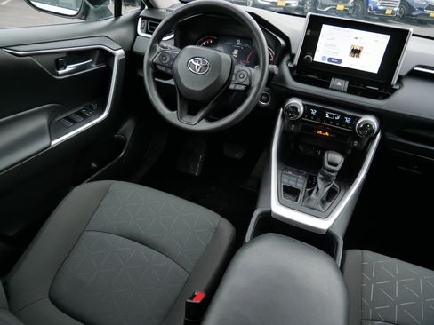 Used 2024 Toyota RAV4 XLE image 9