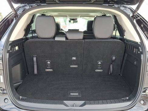 Certified 2024 MAZDA CX-90 3.3 Turbo w/ Preferred Package image 31