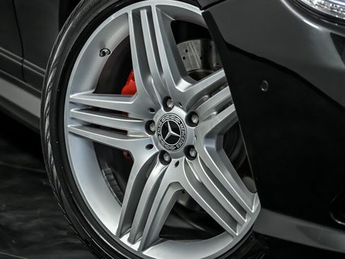 Used 2013 Mercedes-Benz CL 550 4MATIC image 3
