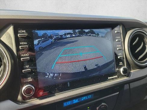 Used 2022 Toyota Tacoma TRD Sport w/ Technology Package RWD image 22