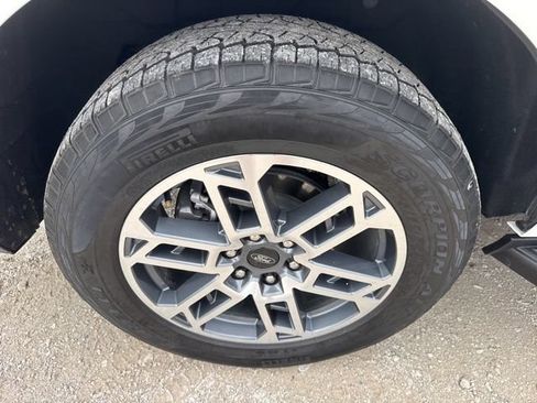 Used 2025 Ford Expedition Active AWD/4WD image 30
