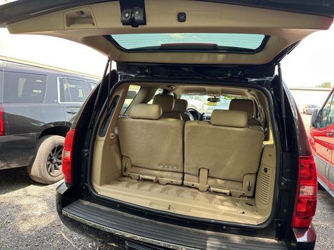 Used 2011 Chevrolet Tahoe LTZ image 10