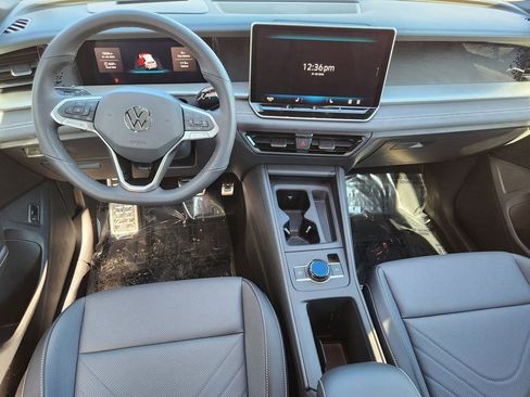 New 2026 Volkswagen Tiguan SE R-Line AWD/4WD image 16
