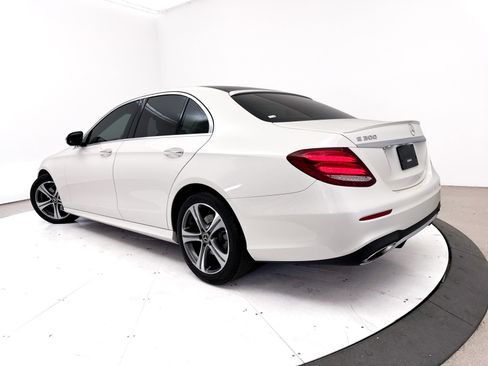 Used 2019 Mercedes-Benz E 300 image 2