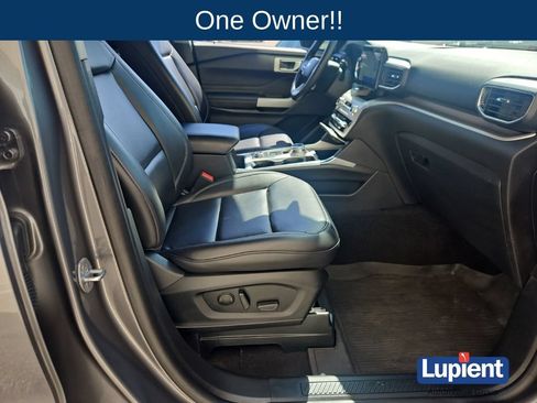 Used 2023 Ford Explorer XLT w/ Equipment Group 202A AWD/4WD image 15