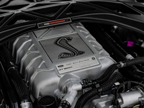 Used 2022 Ford Mustang Shelby GT500 w/ Technology Package image 86