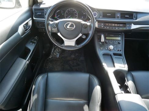 Used 2017 Lexus CT 200h 200h w/ Seat Comfort Package image 10