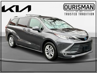 Used 2025 Toyota Sienna Limited