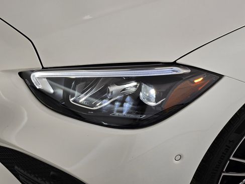 Used 2025 Mercedes-Benz C 300 Sedan image 12