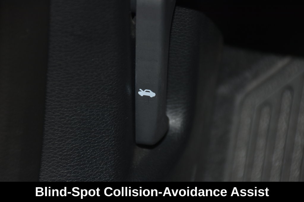 Used 2025 Kia Soul LX w/ LX Technology Package FWD image 12
