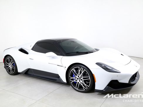Used 2023 Maserati MC20 Spyder image 3