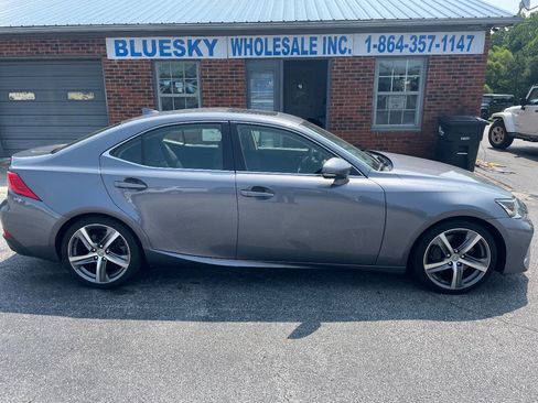 Used 2019 Lexus IS 300 w/ Premium Package image 1