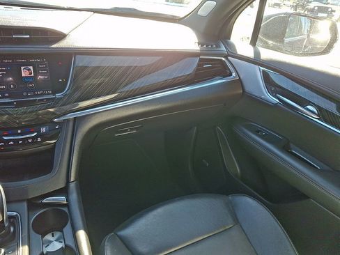 Used 2020 Cadillac XT6 Premium Luxury image 17