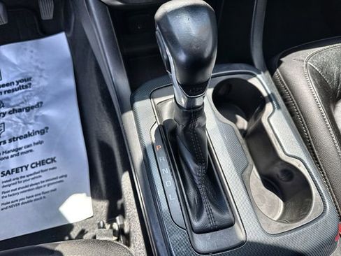 Used 2022 Chevrolet Colorado Z71 image 28