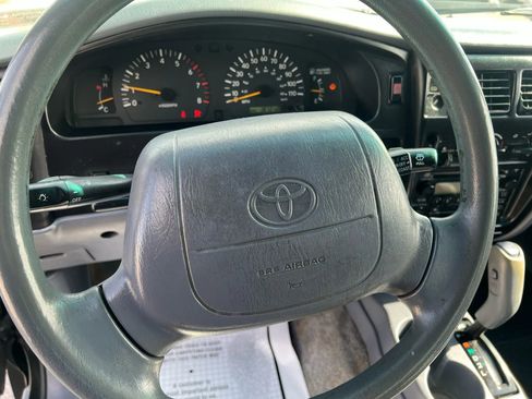 Used 2000 Toyota Tacoma PreRunner image 10