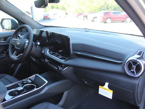 New 2026 Chevrolet Equinox LT w/ Safety and Technology Package FWD image 14