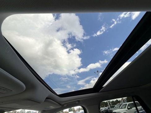 New 2025 Ford Expedition Active image 20