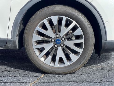 Used 2020 Ford Escape Titanium image 27