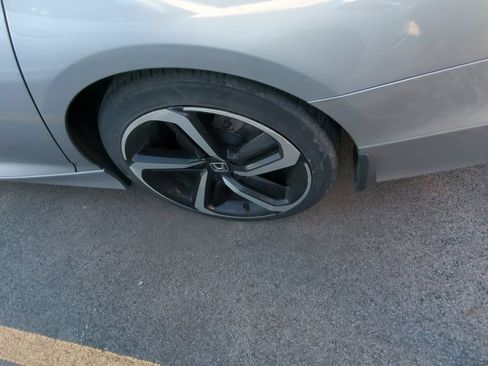 Used 2019 Honda Accord Sport image 5