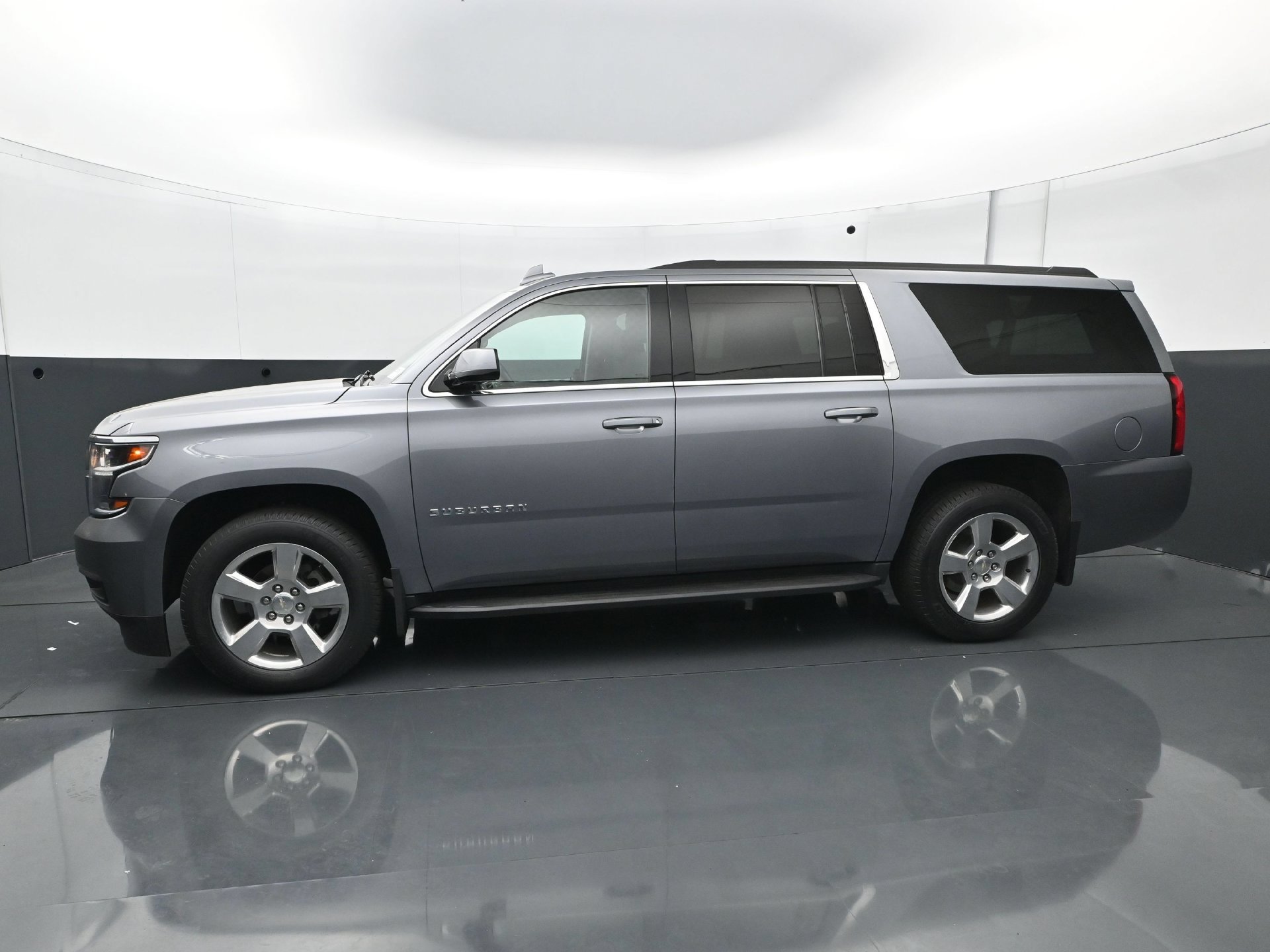 Used 2019 Chevrolet Suburban LS w/ Max Trailering Package AWD/4WD image 3